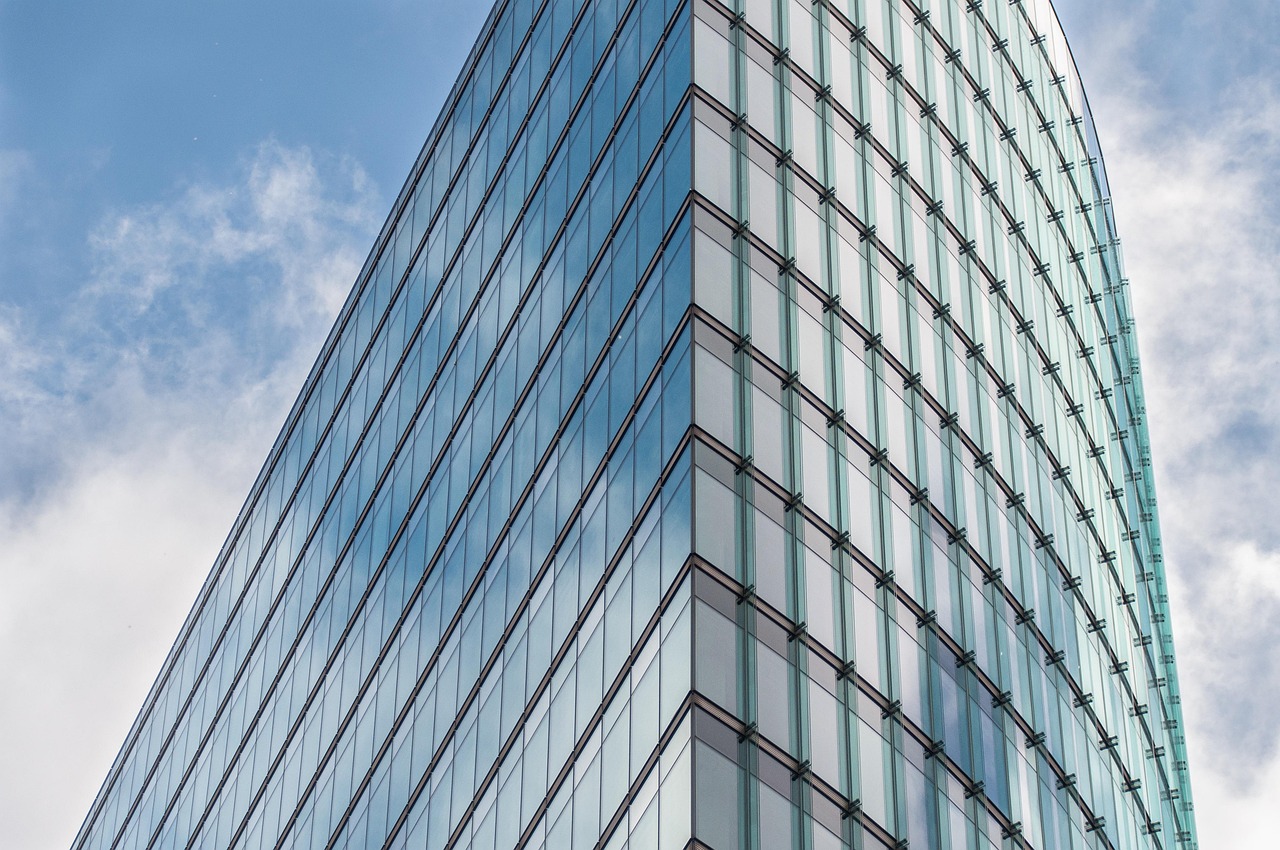 How Futures Trading Review Provides Clarity on Trading Firm Challenges